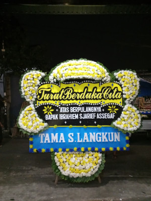 Papan Bunga Duka di Karya Mulya